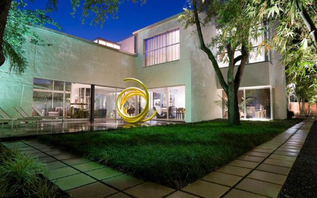 Contemporary Front Yard Design