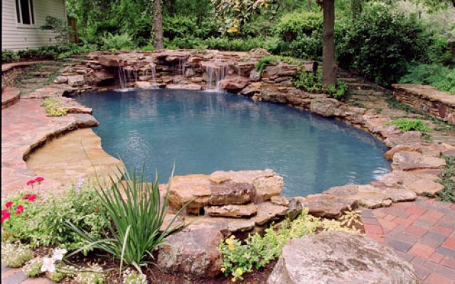 How to Use Stone Landscaping to Enhance your Estate