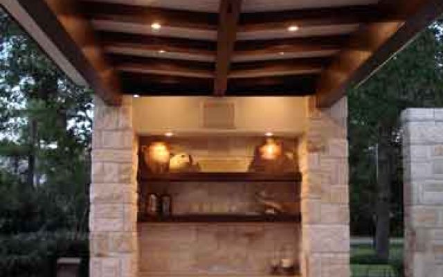 How a Wood Pergola Adds Drama and Interest to Natural Ponds