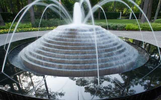 Contemporary Fountains Case Stud