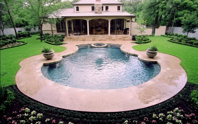 Contemporary Pool
