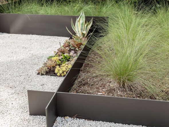 modern-landscaping-exterior-worlds-landscaping-and-design-img-02