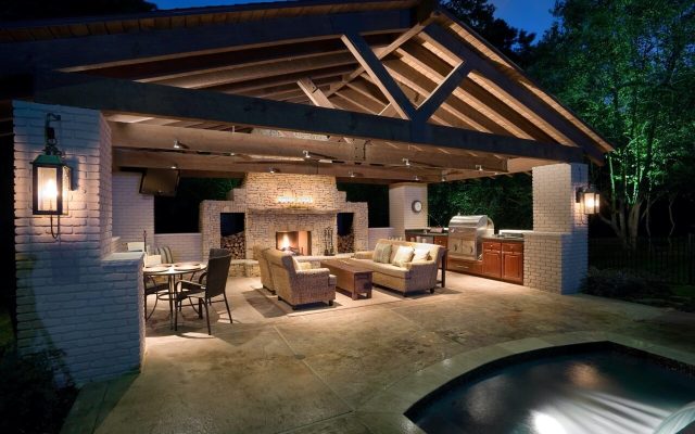 Outdoor Kitchens