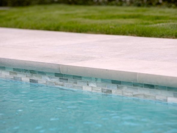 southside-place-pool-house-garden-01