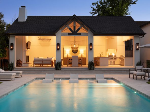 southside-place-pool-house-garden-thumb